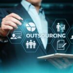 İT outsorsinq şirkəti: bizneslər niyə bu modeli seçir?