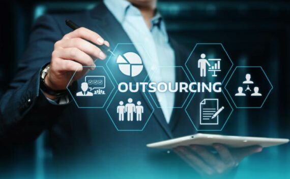 İT outsorsinq şirkəti: bizneslər niyə bu modeli seçir?